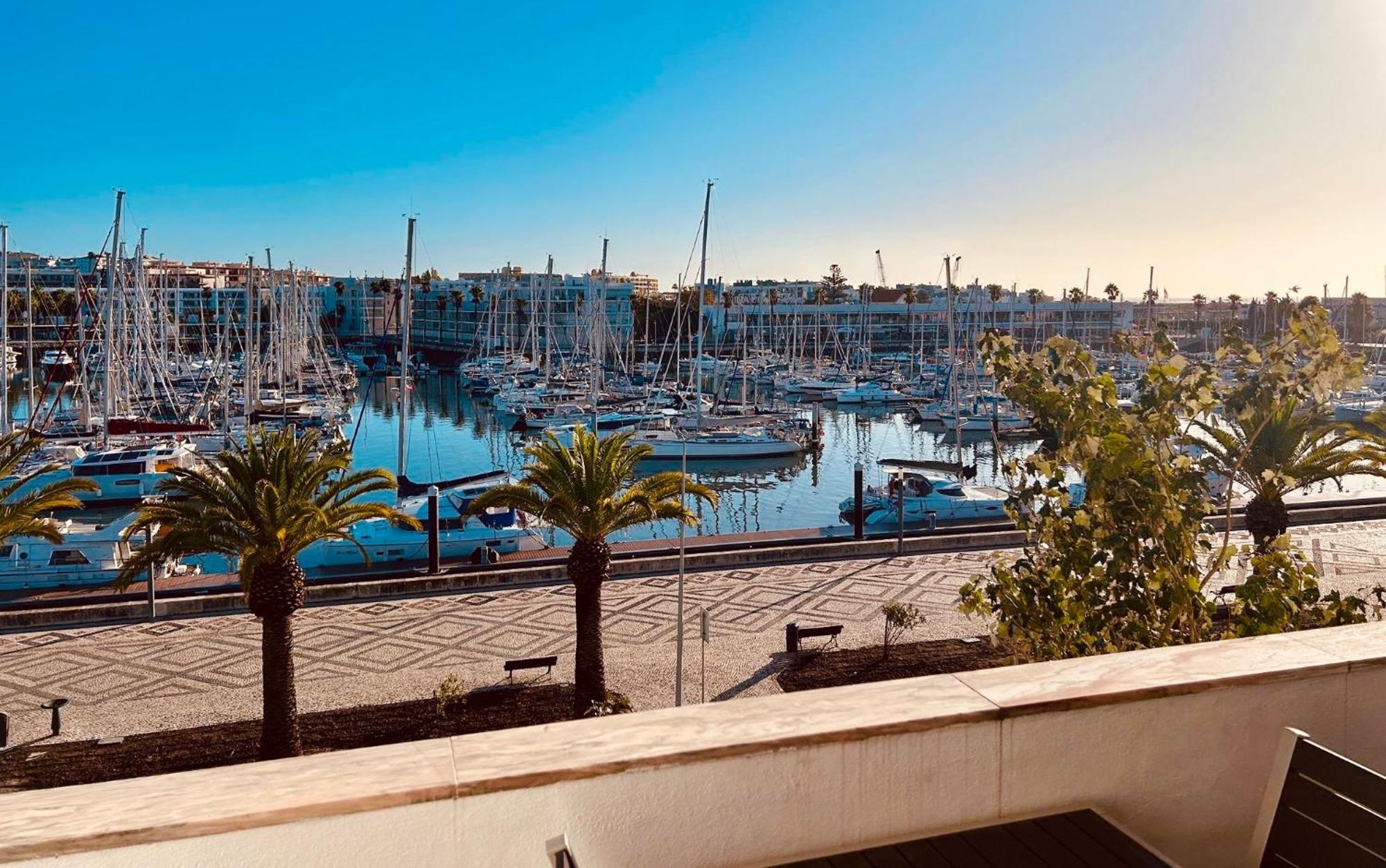 Central Lagos Apt With Marina Views Near Beaches Eksteriør bilde