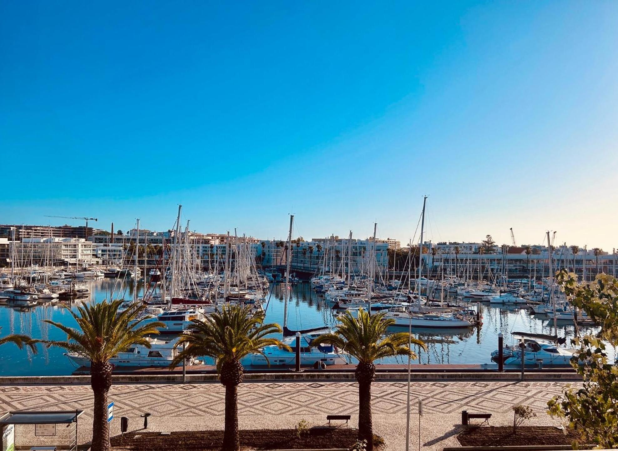Central Lagos Apt With Marina Views Near Beaches Eksteriør bilde